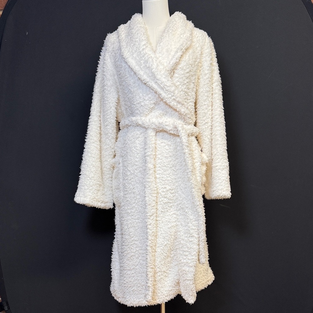 Ulta Beauty Cozy White Fuzzy Robe Size 1X/2X
